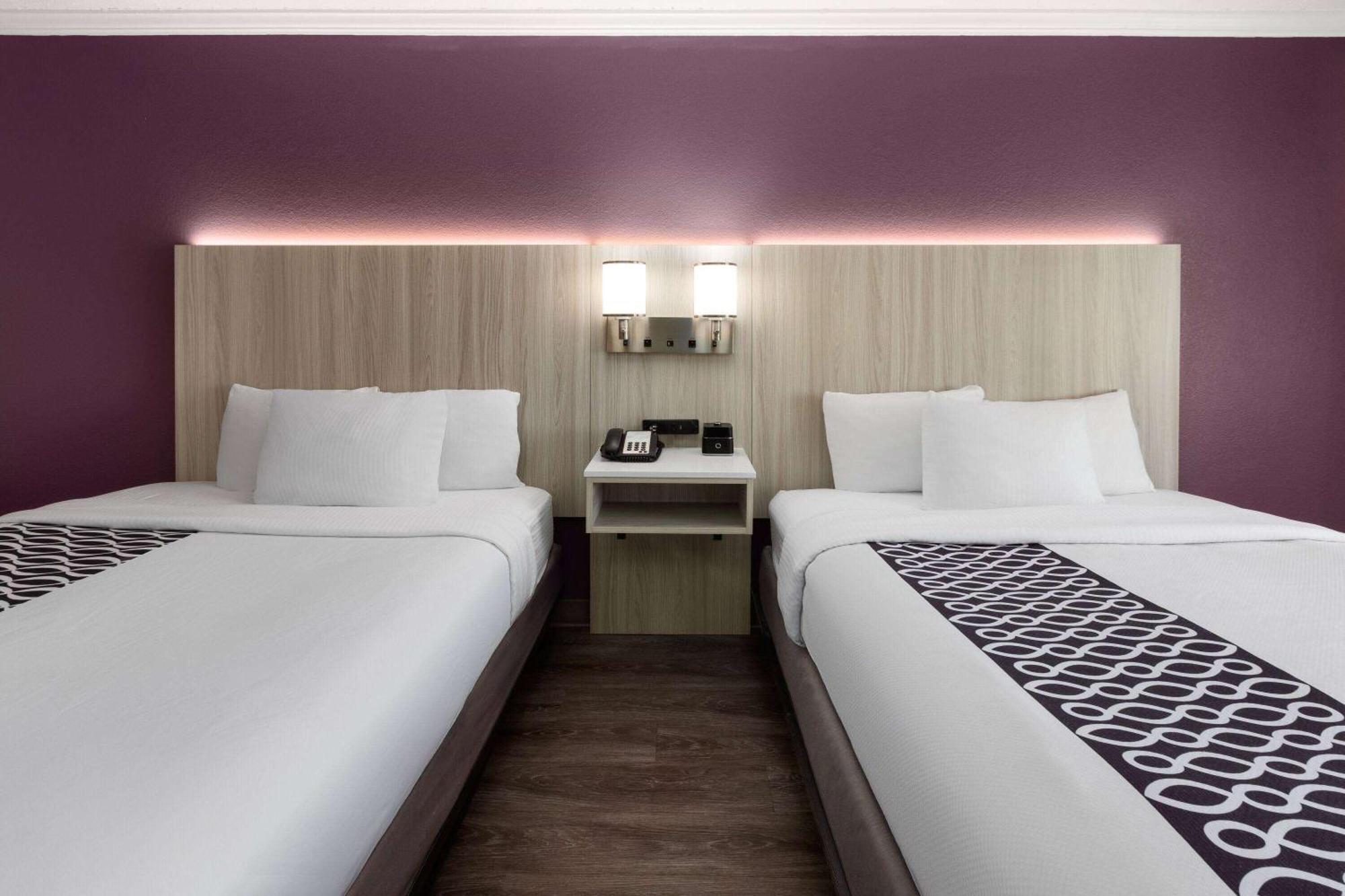 Queen Room Two Queen Beds Non-Smoking